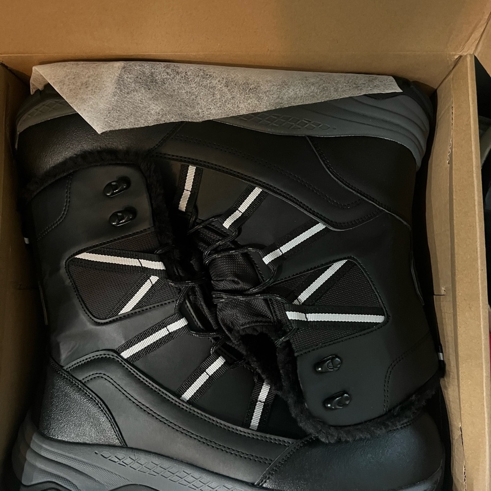 NIB Men's Black Rain/Snow Boots